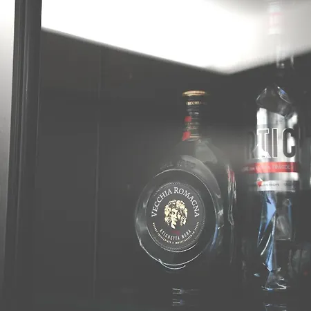 Neonero 4* Николози