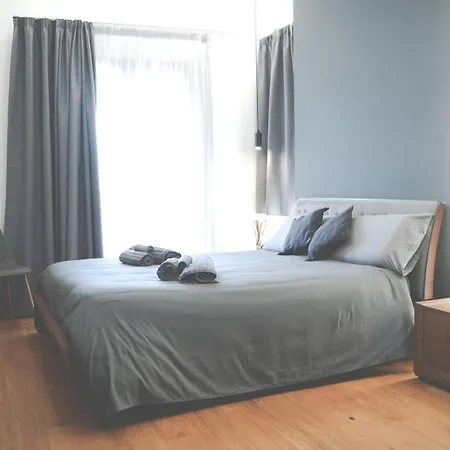 Neonero Николози